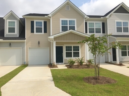 Primary Photo - Beautiful 3 Bedroom w/Garage Townhouse Clo...