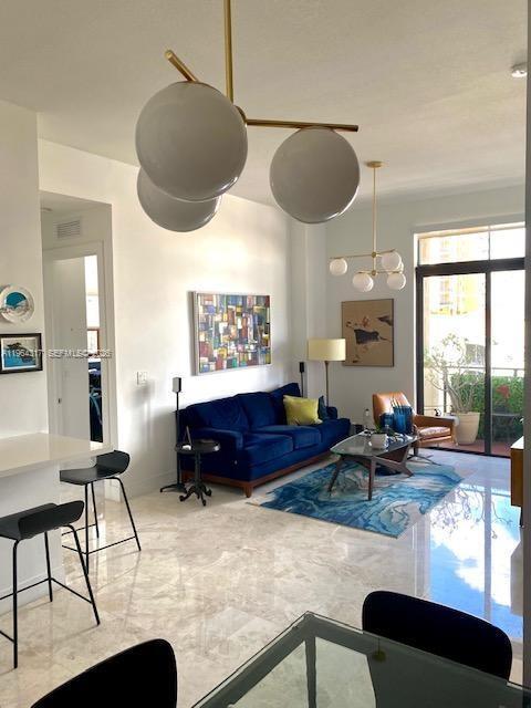 Foto del edificio - 1805 Ponce de Leon Blvd