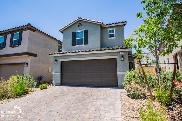 Foto principal - Modern 3Bdm 2.5Ba Two-Story Home in the De...