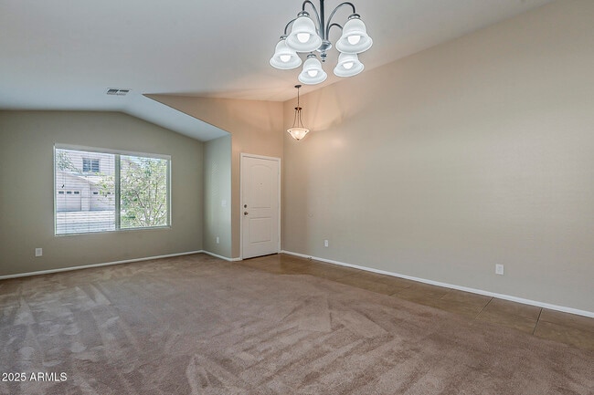 Foto del edificio - 7358 N 72nd Ave