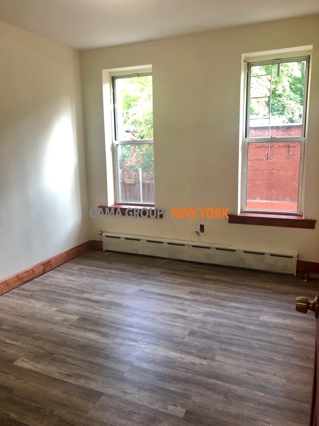 Building Photo - 318 Ovington Ave