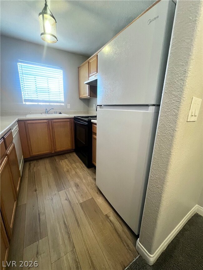 Foto del edificio - 2985 Juniper Hills Blvd