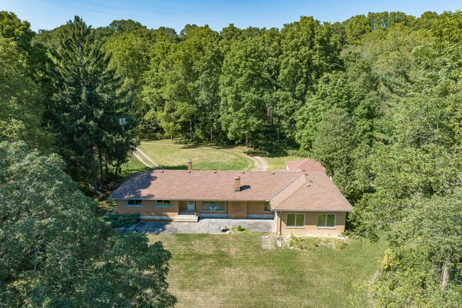 Building Photo - 42 Hwy 8