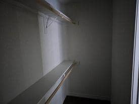 Building Photo - 108 1/2 Surrey Ln 700A