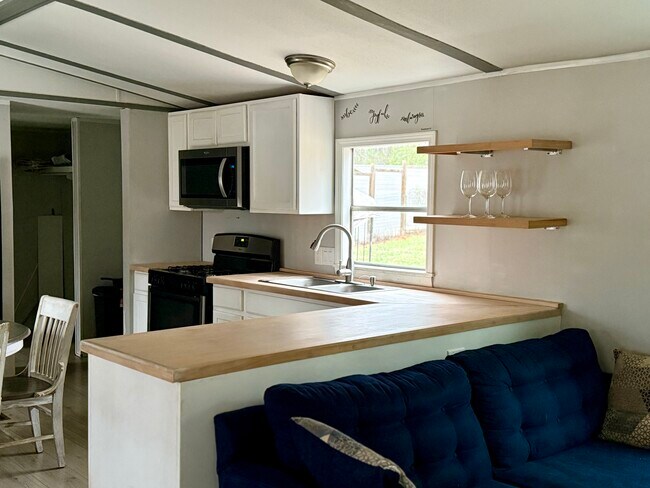 Foto del edificio - 12028 Beech Fork Ln