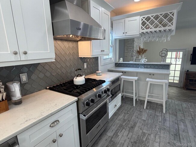 Foto del edificio - 326 E Walnut St