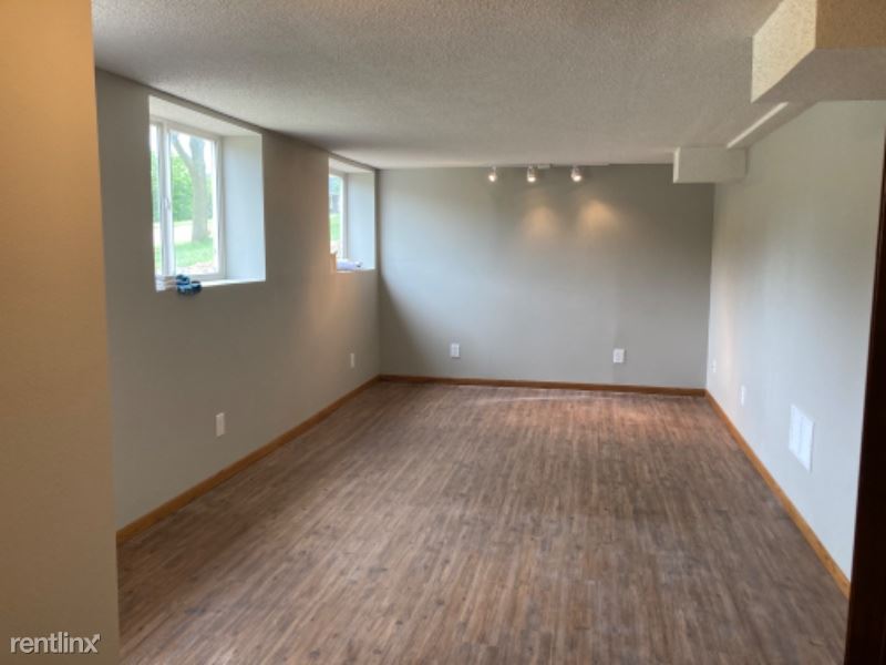 Primary Photo - 4 br, 2 bath House - 2367 Burr Oak Dr