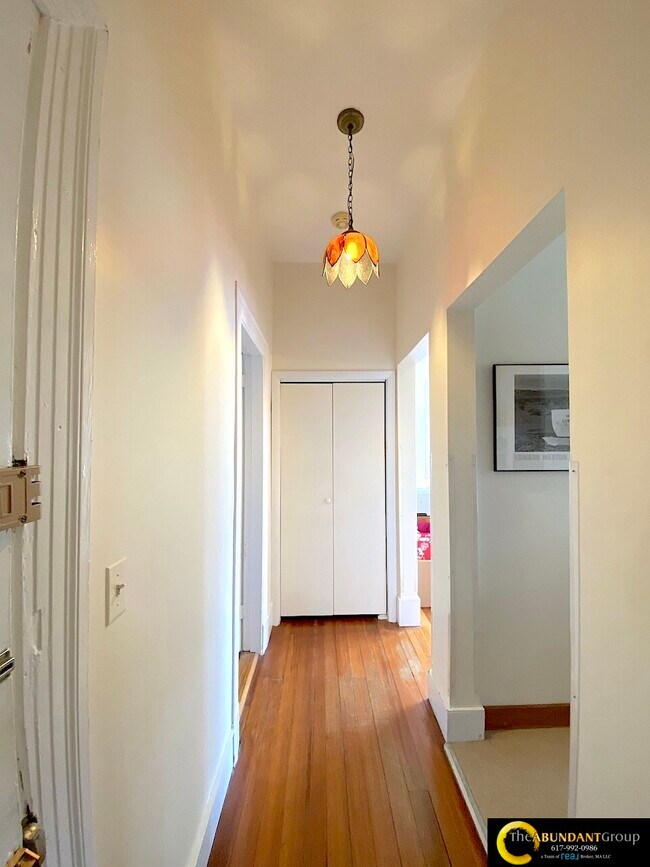 Building Photo - 371 Harvard St