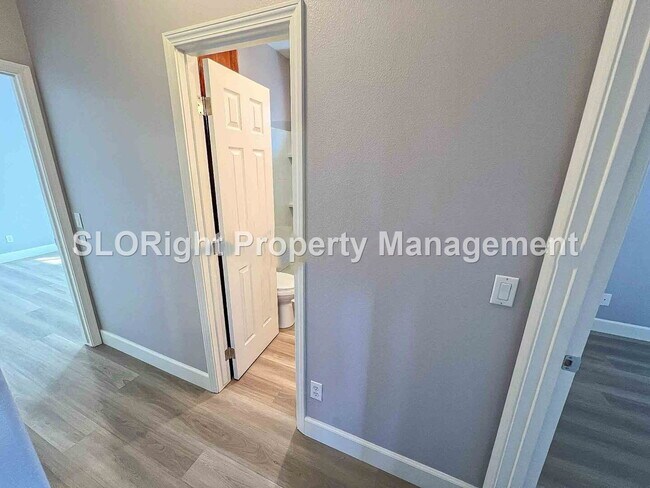 Foto del edificio - AVAILABLE NOW - Charming Atascadero Home - 2 Bed / 1 Bath