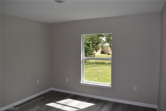 Building Photo - 8159 Hedgecoth Ave