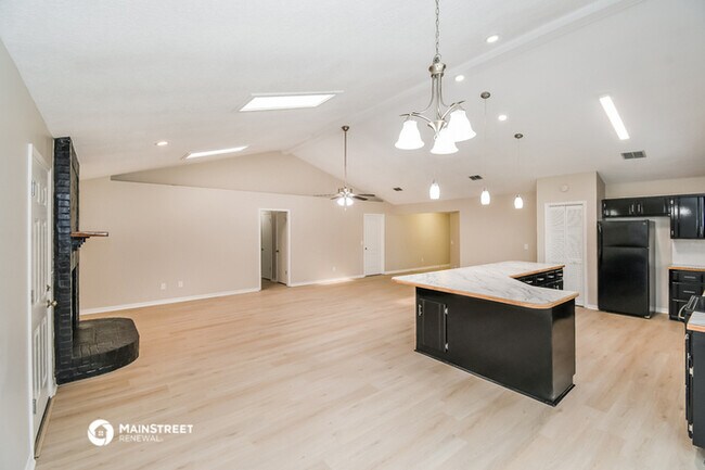 Building Photo - 5040 Biscay Ct
