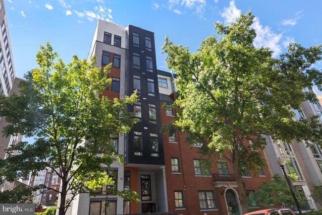 Foto del edificio - 1208 M St NW