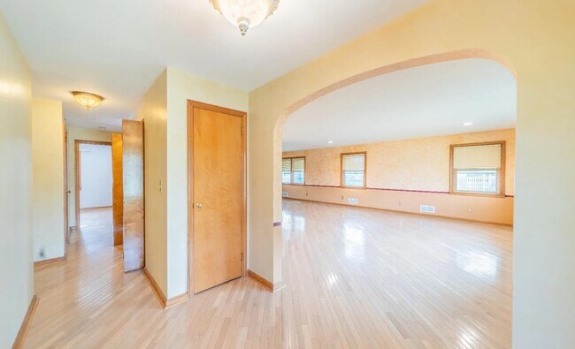 Foto del edificio - 19 Kingston Ln