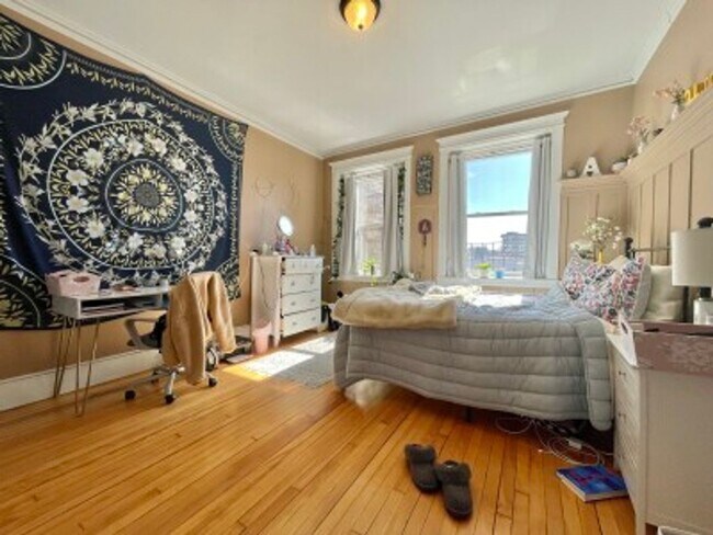 Foto del edificio - 6-8 Glenville Ave