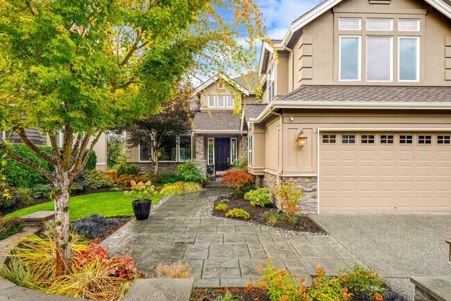 Building Photo - STUNNING Home in coveted Sterling Woods, S...