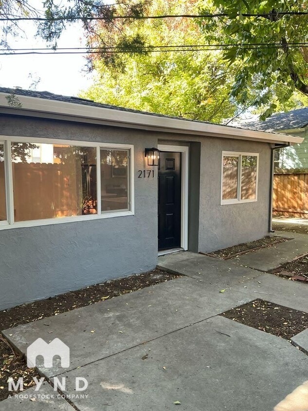 Primary Photo - 2171 Colfax St