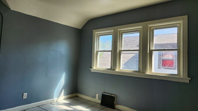 Building Photo - 3383 N 28th St. (Duplex)