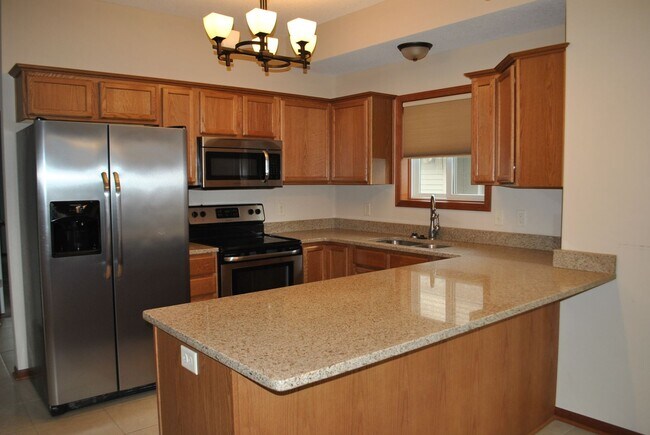 Foto del edificio - 786 Plum Tree Ln