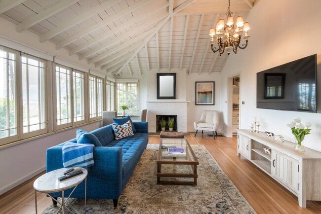 Building Photo - 11588 Laurelcrest Dr