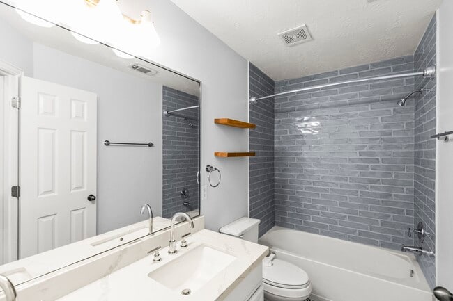 Building Photo - 10906 Bernalda Cir