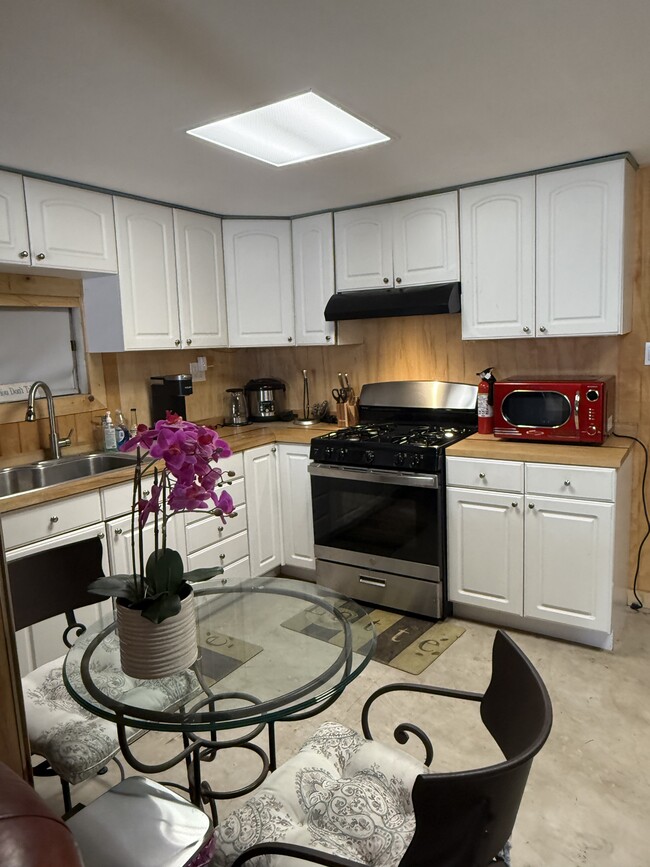 Photo - 719 W Mission Ln House