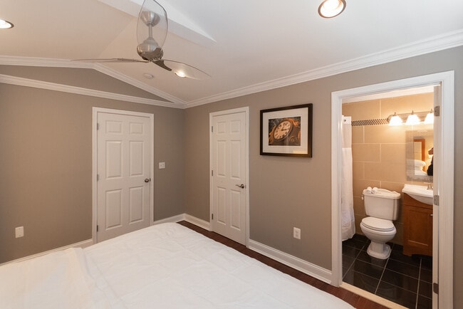 Foto del edificio - 6502 Parkway Ct