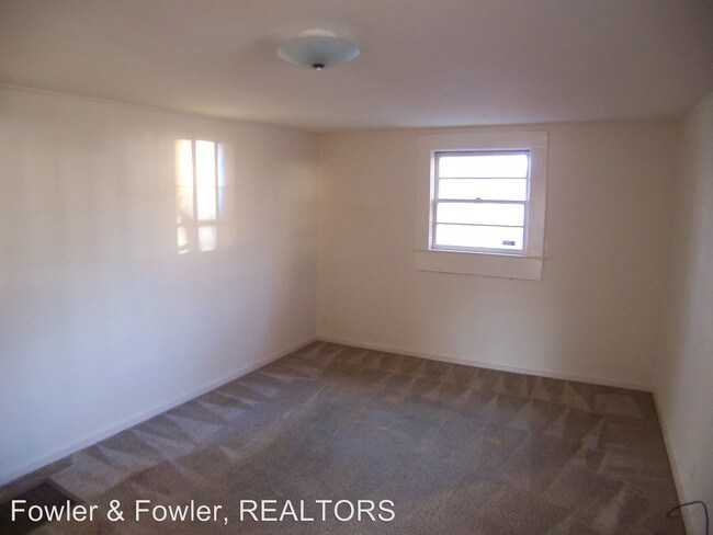 Building Photo - 409 Hobson St
