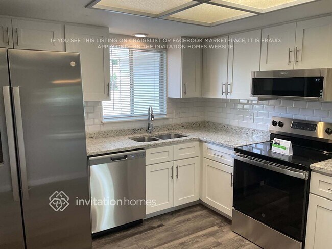 Building Photo - 1306 Gulfview Woods Ln