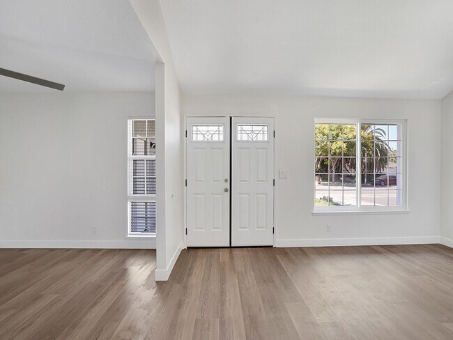 Foto del edificio - Updated single family home - Available now