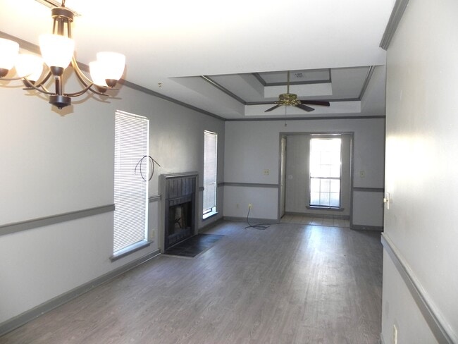 Building Photo - 3633 Castle Ridge Rd