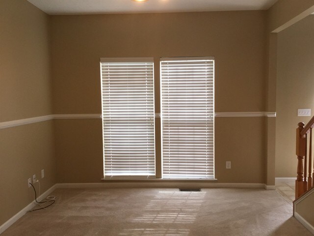Building Photo - 250 Easton Manor Drive