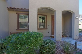 Building Photo - 93 Alamere Falls Dr