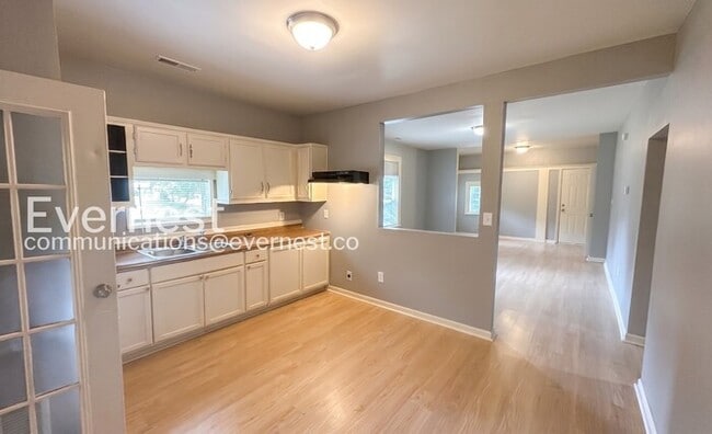 Building Photo - 630 77th St S