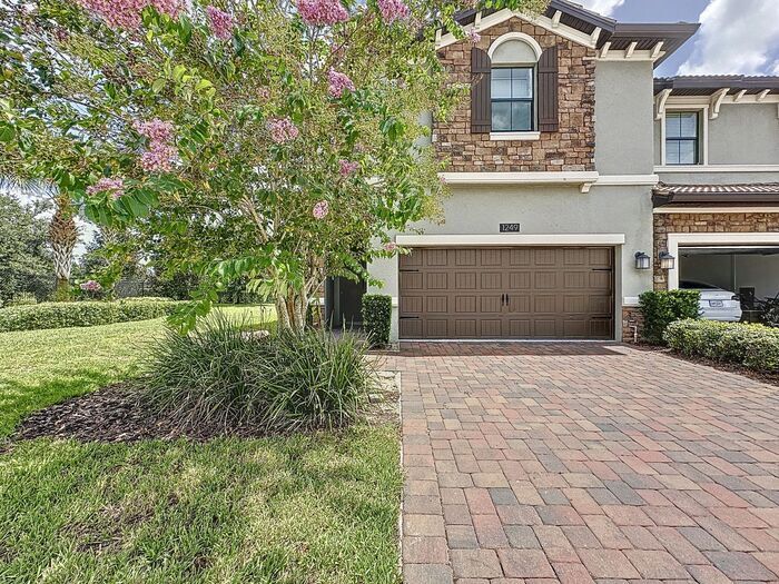 Primary Photo - Beautiful Furnished townhome in Vistas of ...