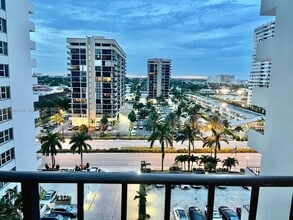 Building Photo - 2030 S Ocean Dr