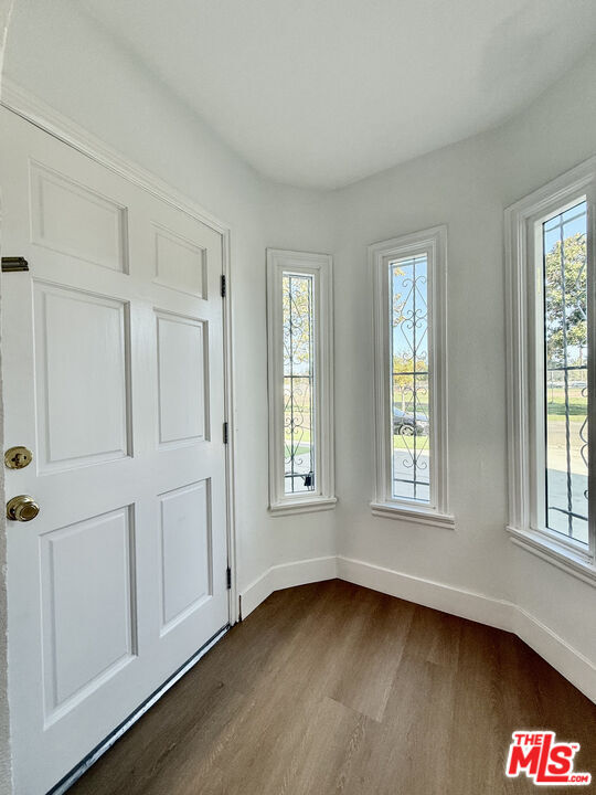 Building Photo - 1221 West Blvd