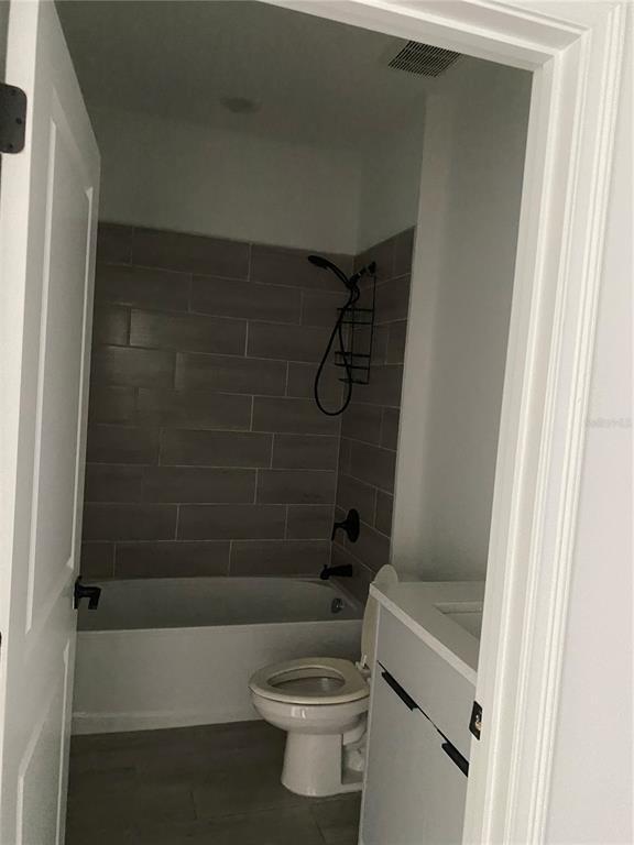Building Photo - 703 Waxwing Ct