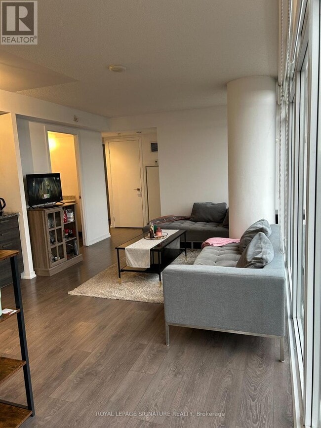 Photo du bâtiment - 36 Lisgar St