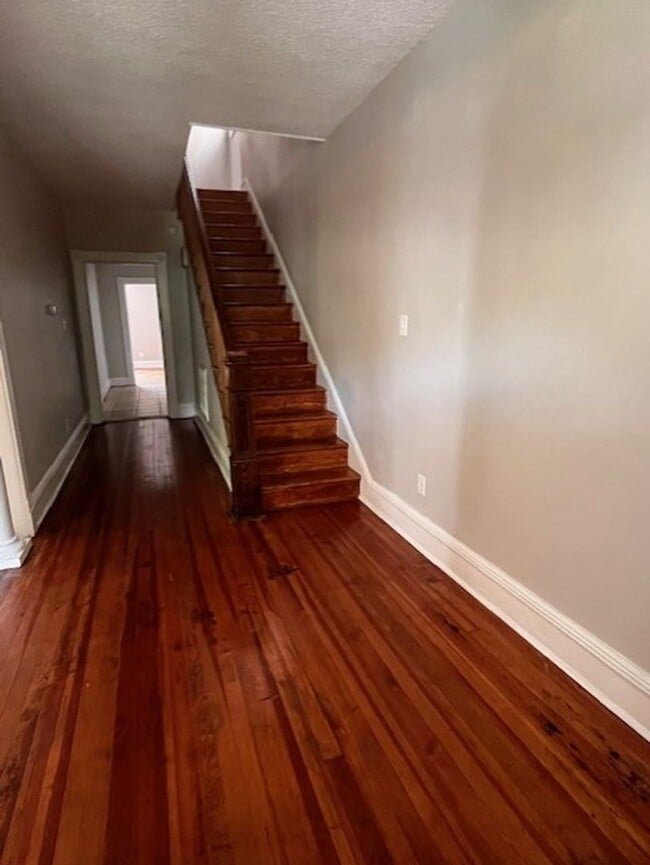 Building Photo - LEASING SPECIAL: HALF OFF FIRST MONTH'S RENT