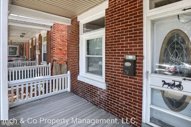 Building Photo - 5 br, 1 bath House - 1917 Chestnut St
