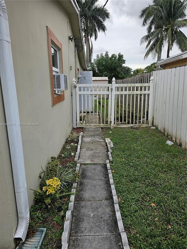 Building Photo - 3500 NW 39th St