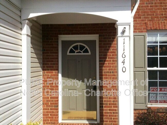 Building Photo - 11640 Huxley Rd