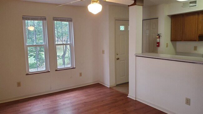 Foto del edificio - 3349 E Covenanter Dr