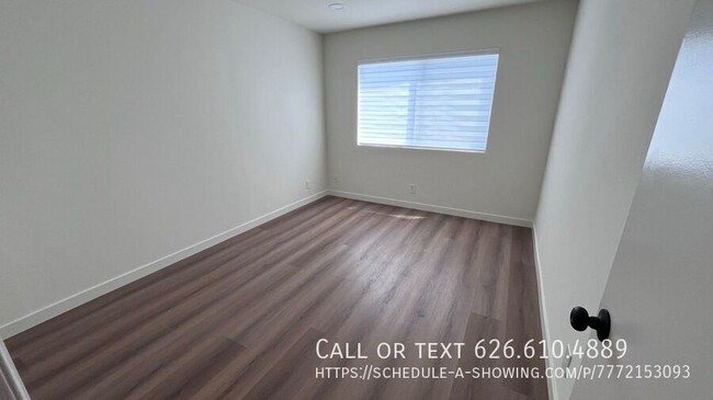 Building Photo - **1 Month Free**Renovated 2BR Now Available!