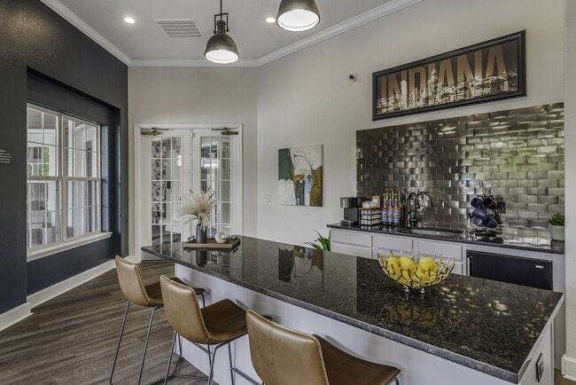 Building Photo - Lantern Woods Apartments