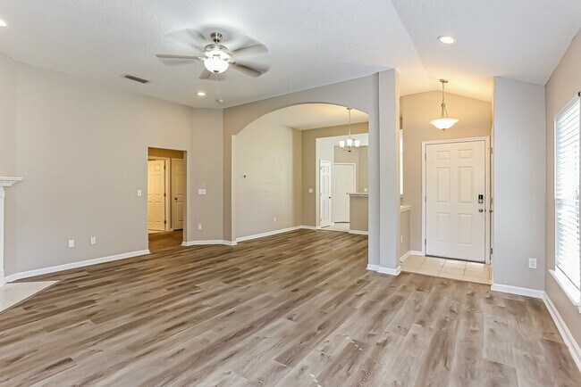 Building Photo - 5060 Cape Elizabeth Ct W