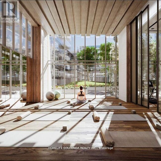 Building Photo - 8 Olympic Gdn Dr