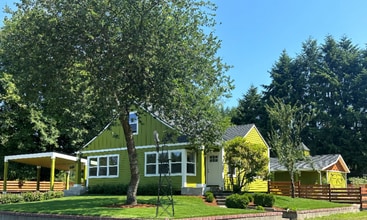 Building Photo - 2501 Sevedge Ct NE