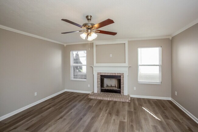 Foto del edificio - 6401 Kelsey Dr