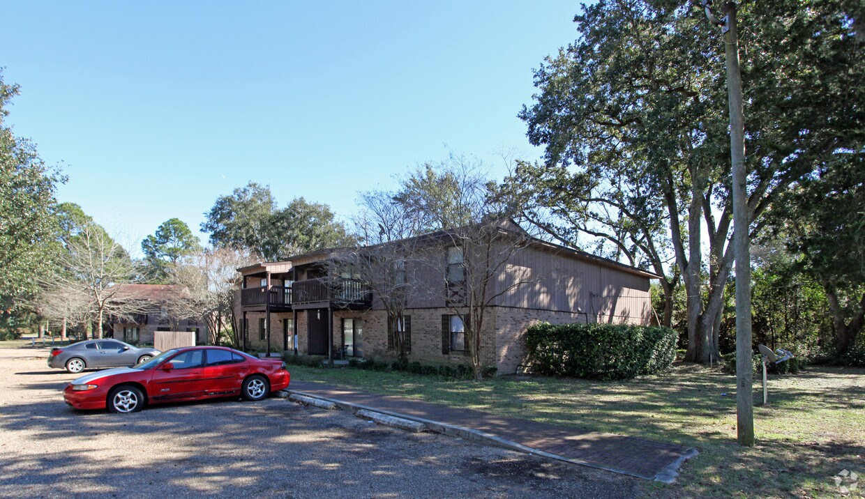 Building Photo - 31 Burgess Rd